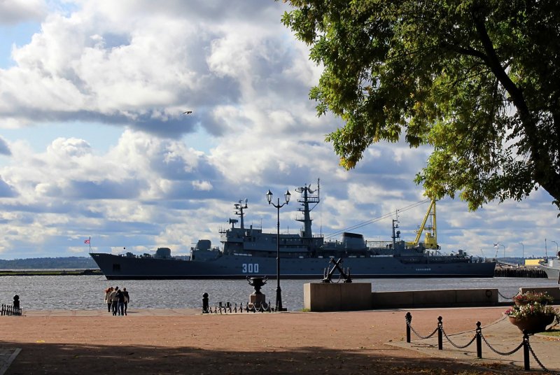 Корабли на рейде Кронштадта сейчас