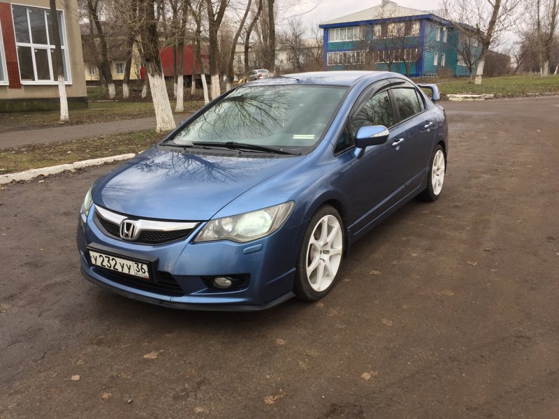 Хонда Цивик 4д 2009 год