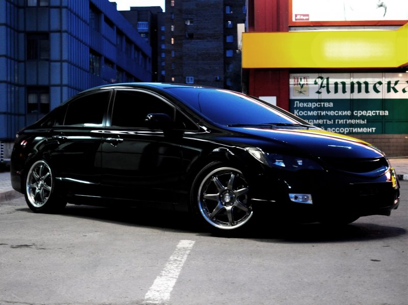 Honda Civic 4d 2008 черная