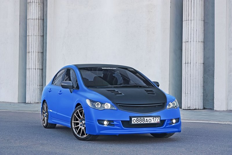 Honda Civic 8gen 4d