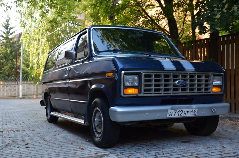 Ford Econoline III