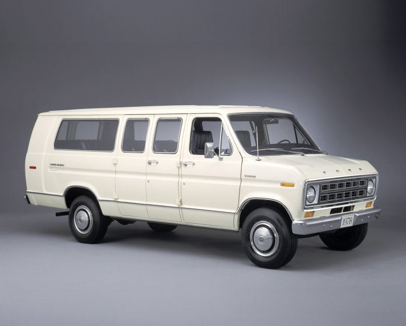 Ford Econoline van 1975