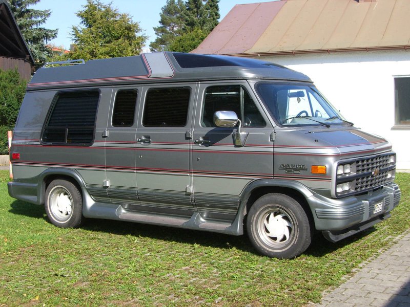 Фургоны Chevrolet chevy van