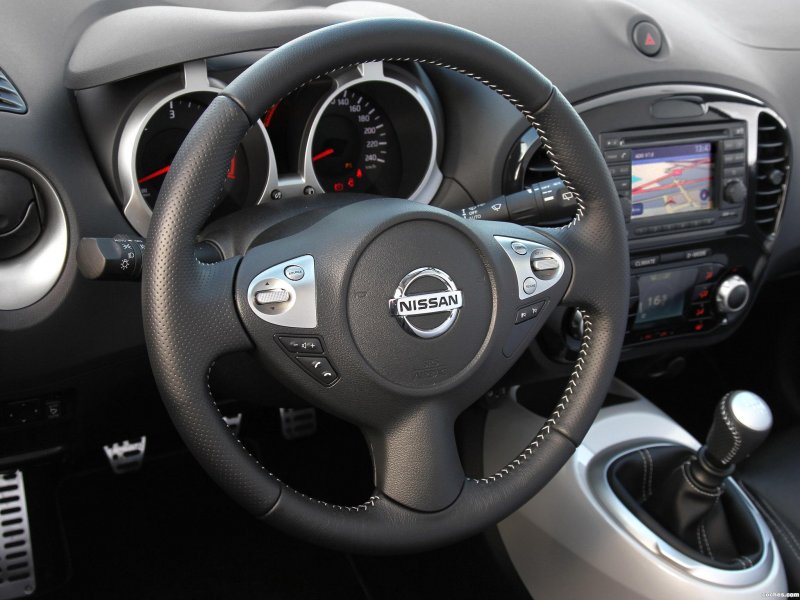Nissan Juke торпеда 2011