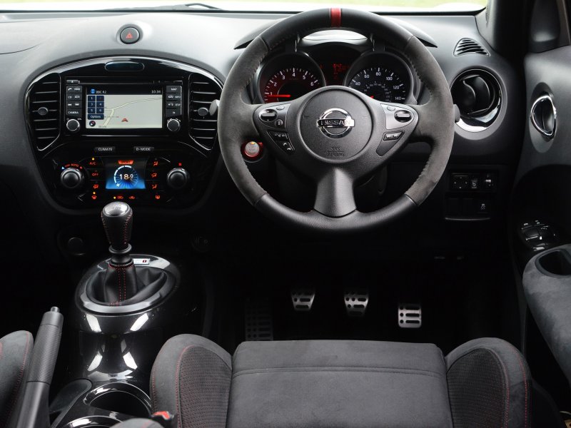 Yf15 Nissan Juke салон