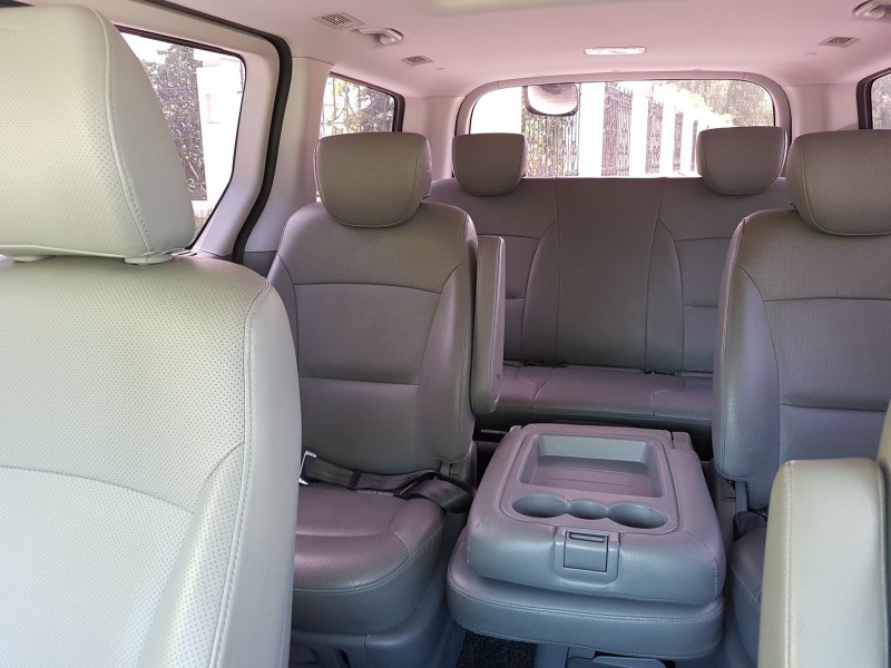 Hyundai Grand Starex 8 пассажирских мест.