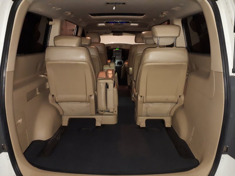 Hyundai h1 Grand Starex салон