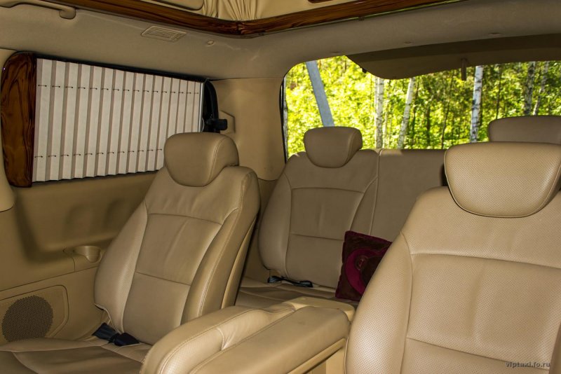 Grand Starex Limousine