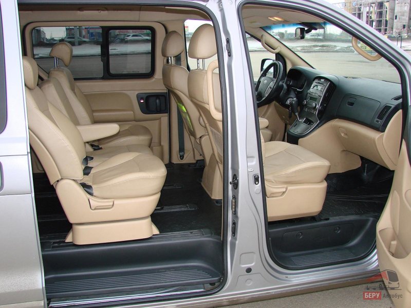 Hyundai h1 Grand Starex салон