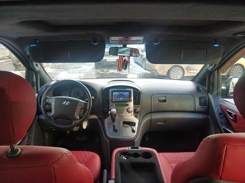 Hyundai Starex 2004 салон