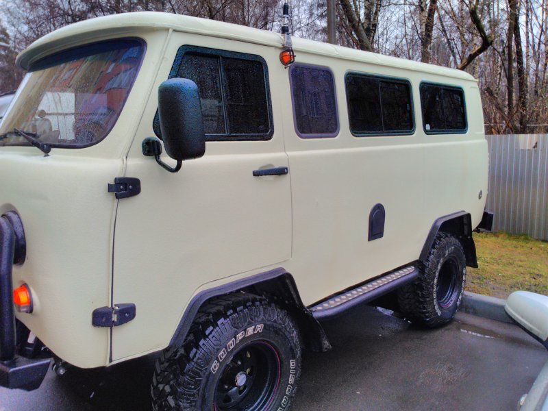 Микроавтобус УАЗ 2206