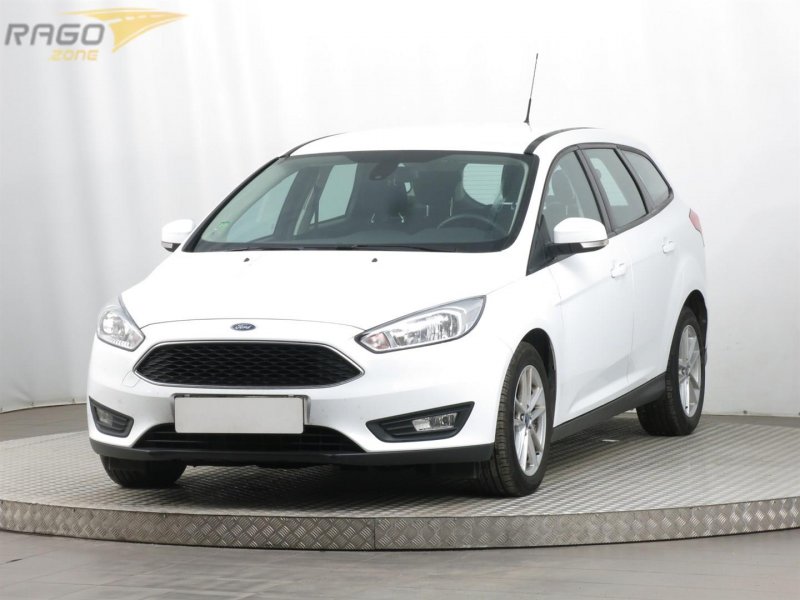 Ford Focus 2016 универсал белый