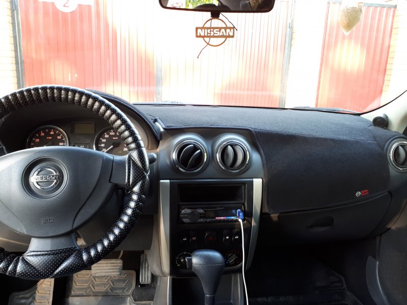 Nissan Almera Торпедо