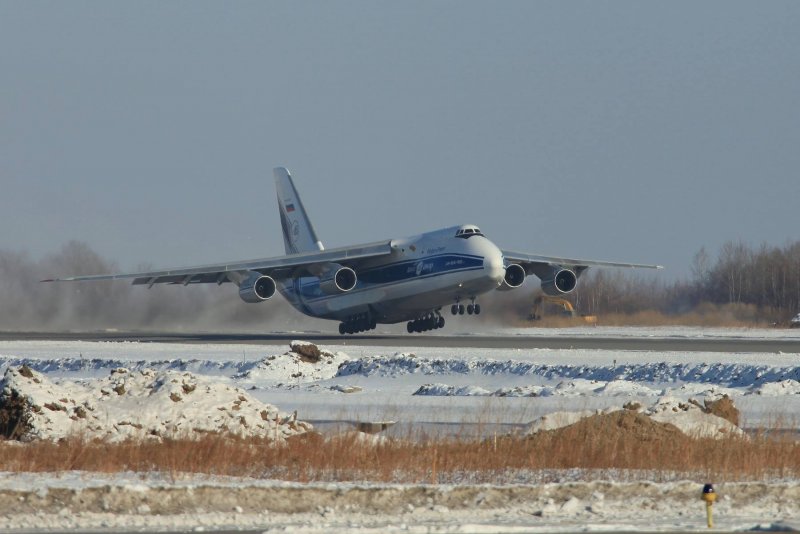 АН-124 Руслан ил 76