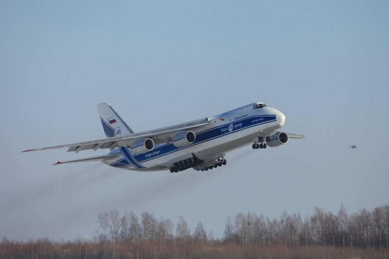 АН-124 Руслан Волга Днепр