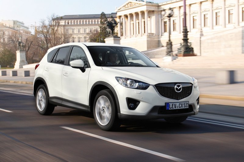 Mazda CX 5 белая