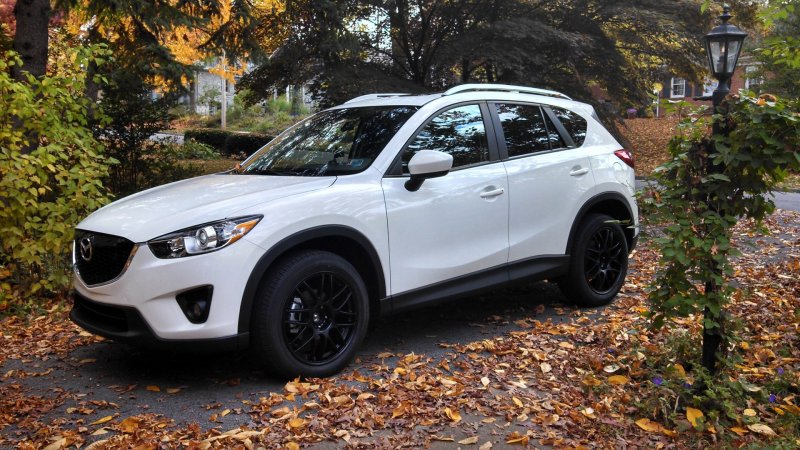 White Mazda CX 5 Tuning