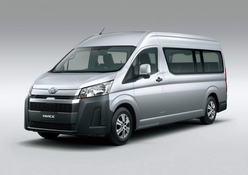 Toyota Hiace, 2015 год