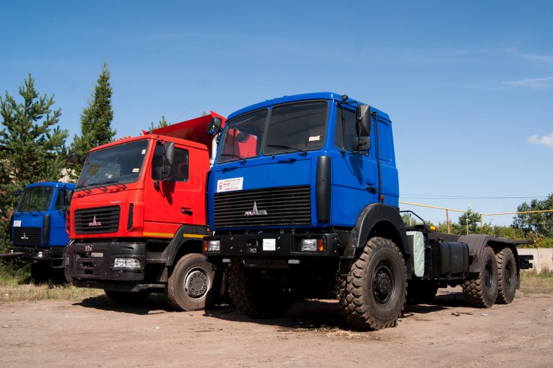 МАЗ 64322