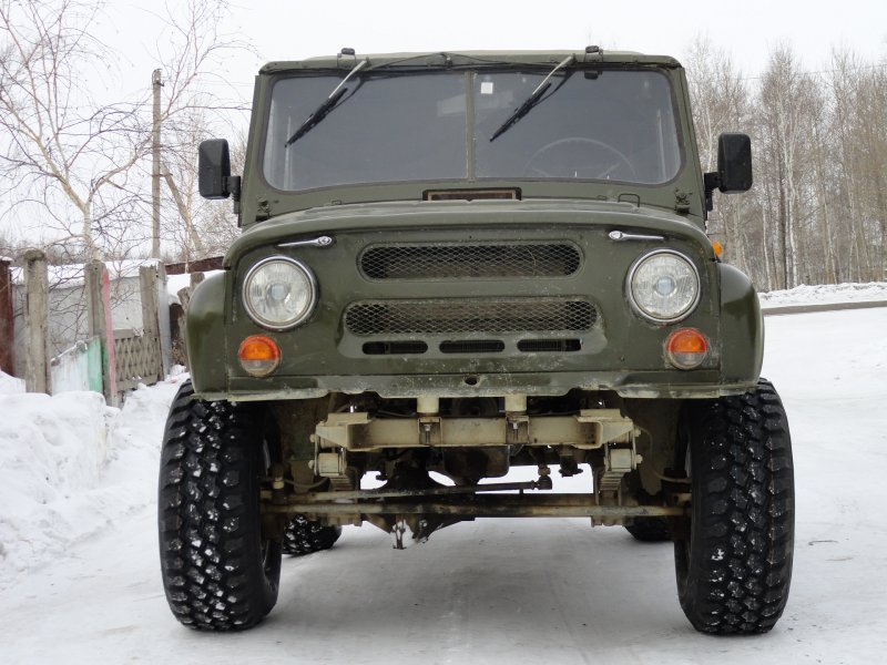 УАЗ 469, 3151 спереди