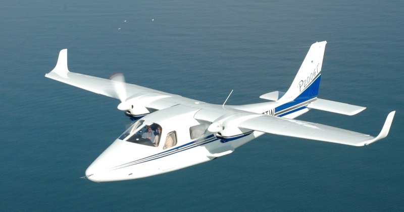 Самолет p2006t Twin