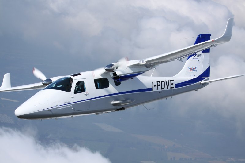 Самолет p2006t Twin