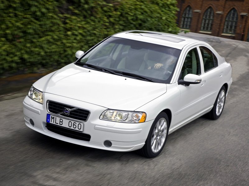 Volvo s60 белая