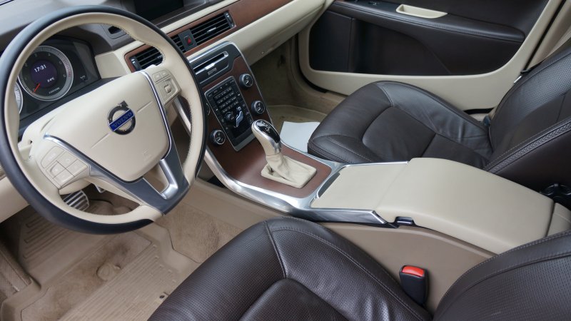 Volvo xc70 2011 салон
