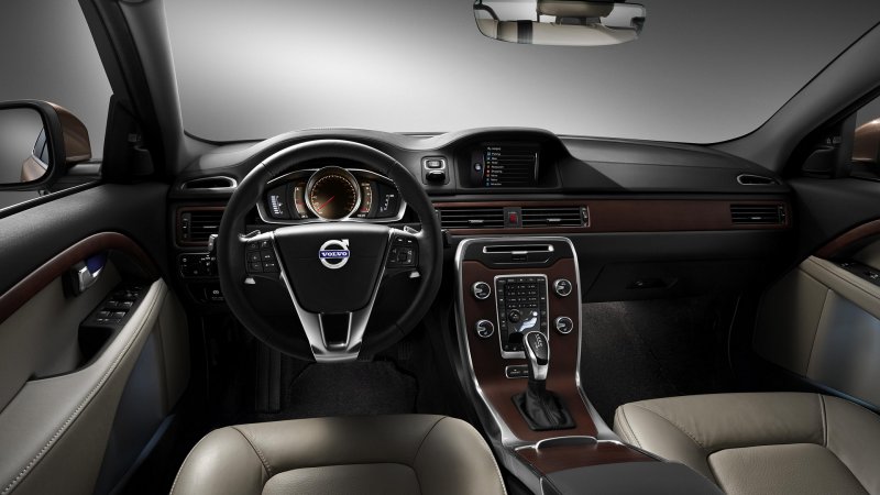 Volvo xc70 2015