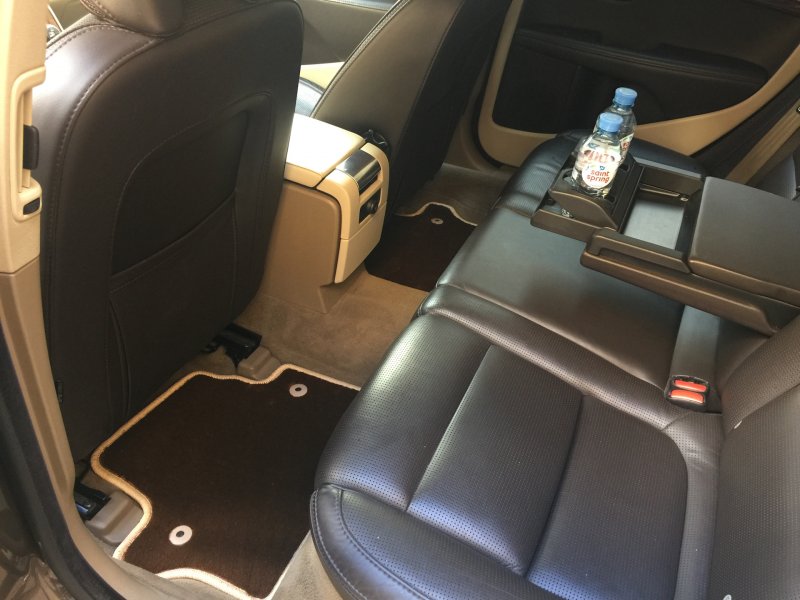 Volvo xc70 салон сзади