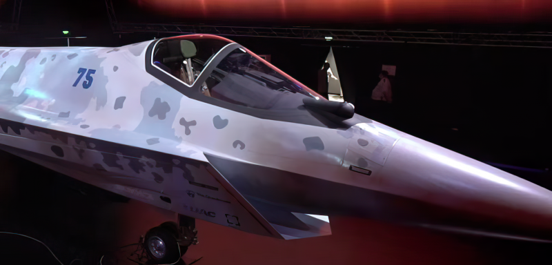 Истребителей пятого поколения Су-75 Checkmate