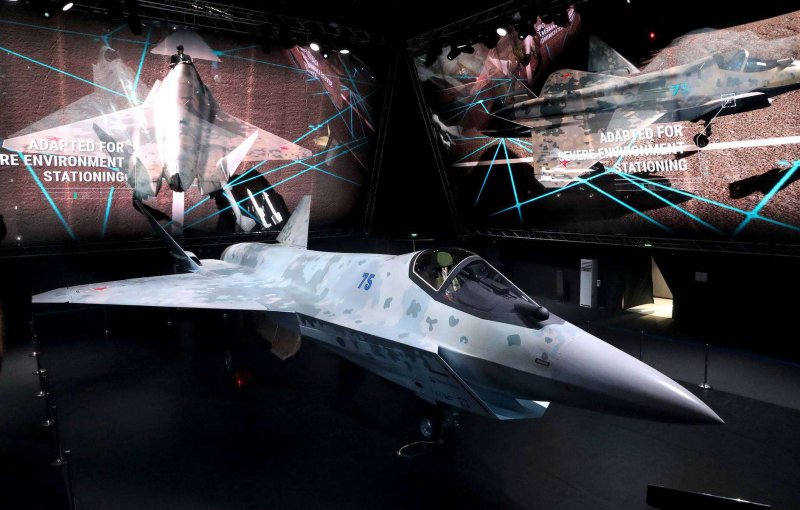 Истребитель Су-75 Checkmate
