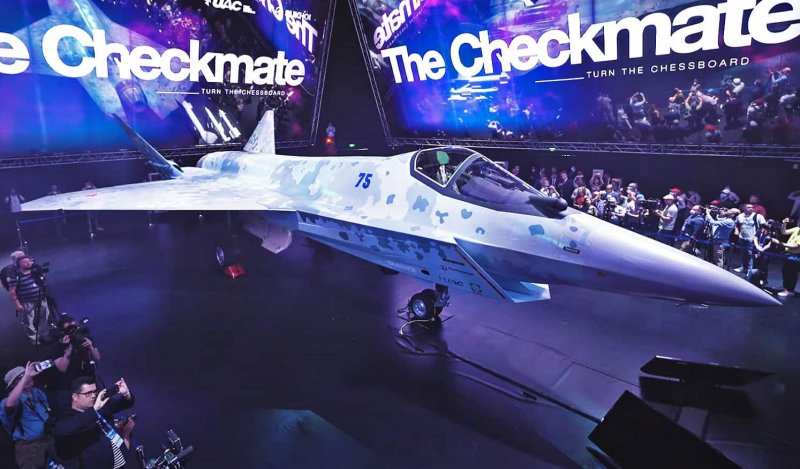Су-75 Checkmate