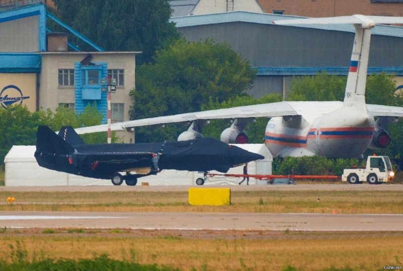 Новый российский истребитель Макс 2021