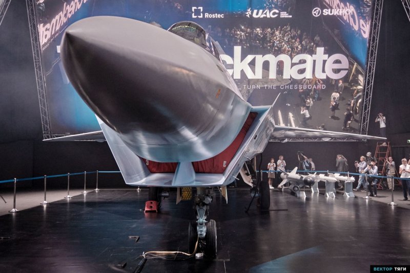 Истребитель Су-75 Checkmate