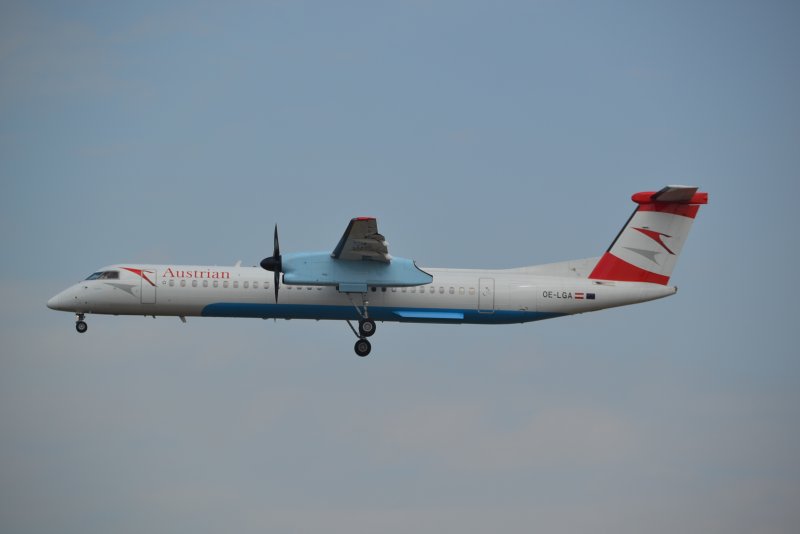 De Havilland Canada DHC 8-400 Dash 8q Аврора