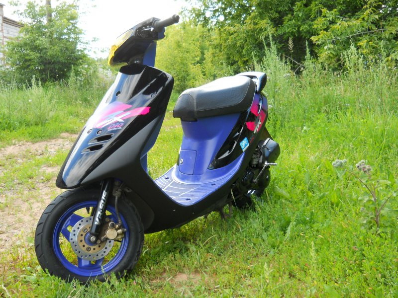 Скутер Honda Dio ZX 28