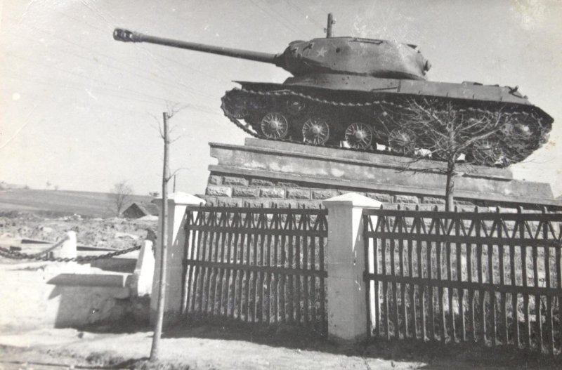 Танк ИС 2 1944