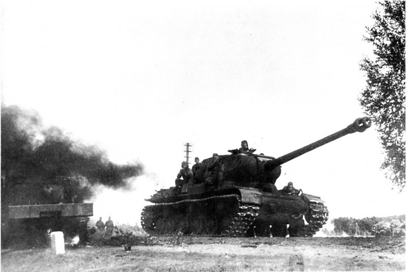 Танк ИС-2 1945