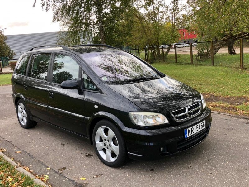 Opel Zafira OPC 2004