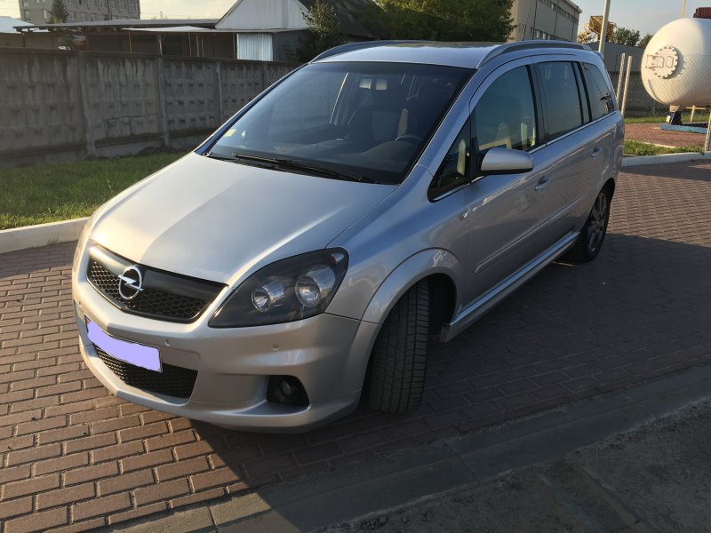 Opel Zafira OPC