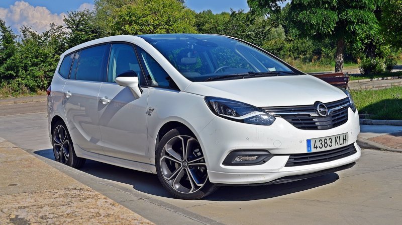 Opel Zafira 2009 OPC
