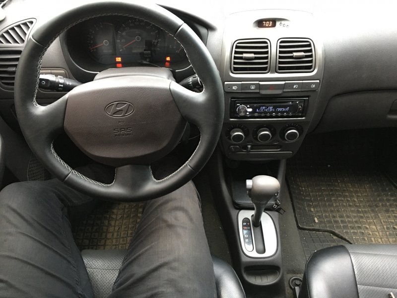 Hyundai Accent 2007 салон
