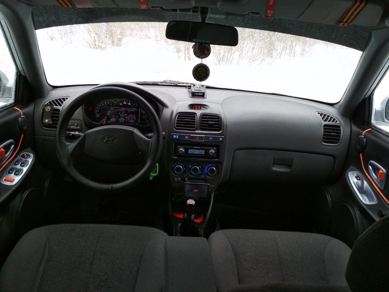 Hyundai Accent 2008 салон
