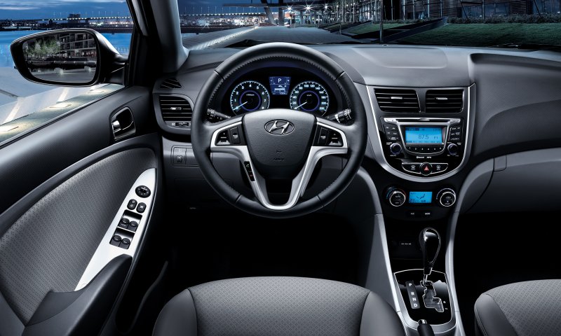 Hyundai Accent 1 поколение салон