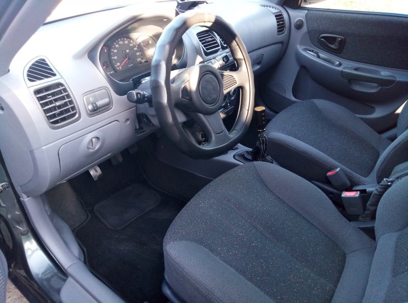 Hyundai Accent 2 салон