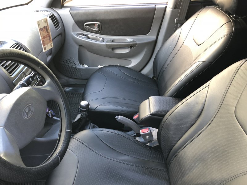 Hyundai Accent mt3 салон