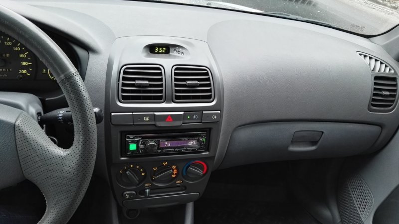 Hyundai Accent 2007 салон