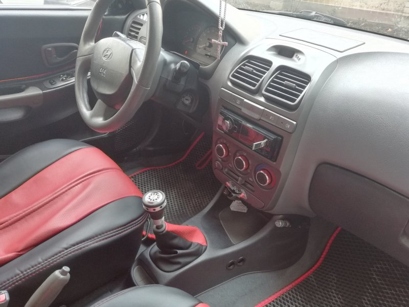 Переделка салона Hyundai Accent 1