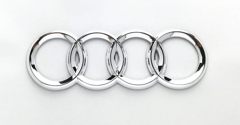 Эмблема Audi a3 черная